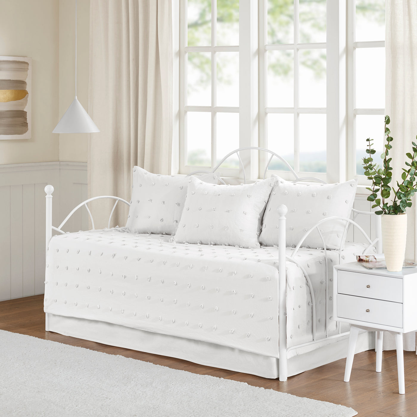 ivory-daybed