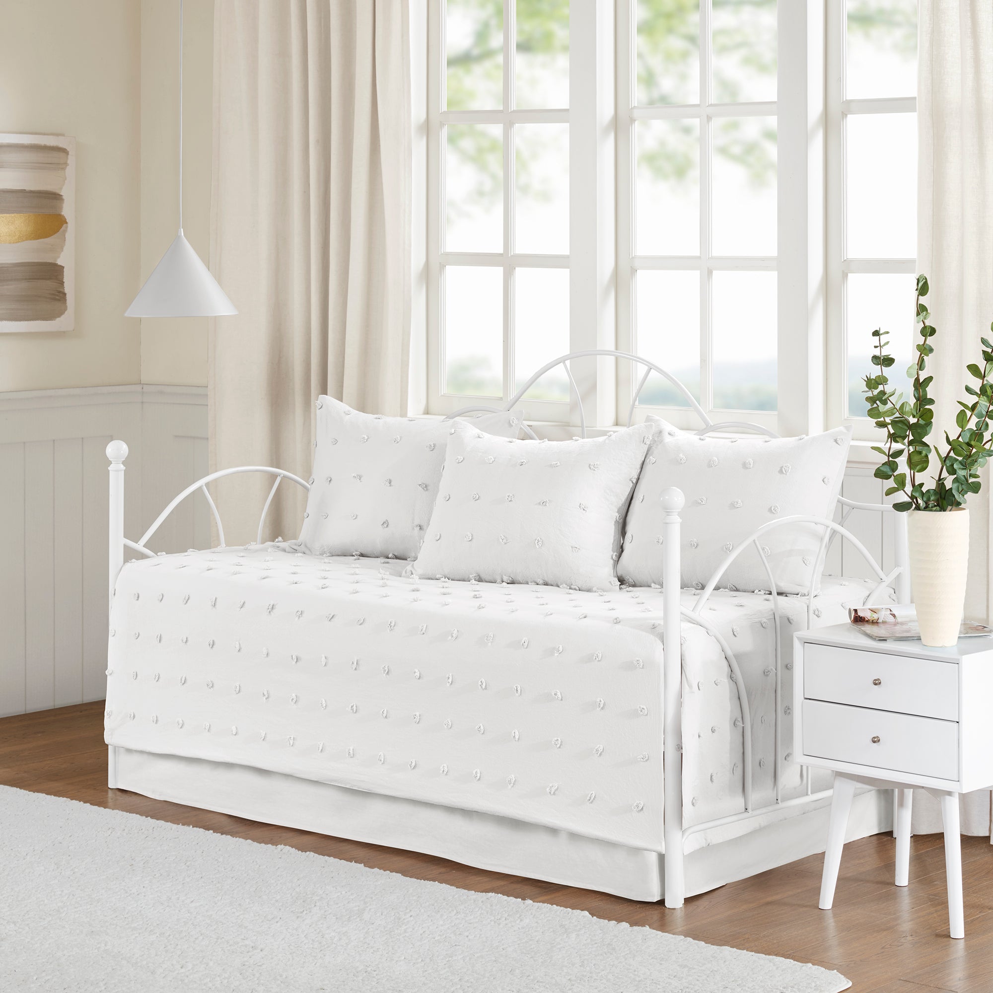 ivory-daybed