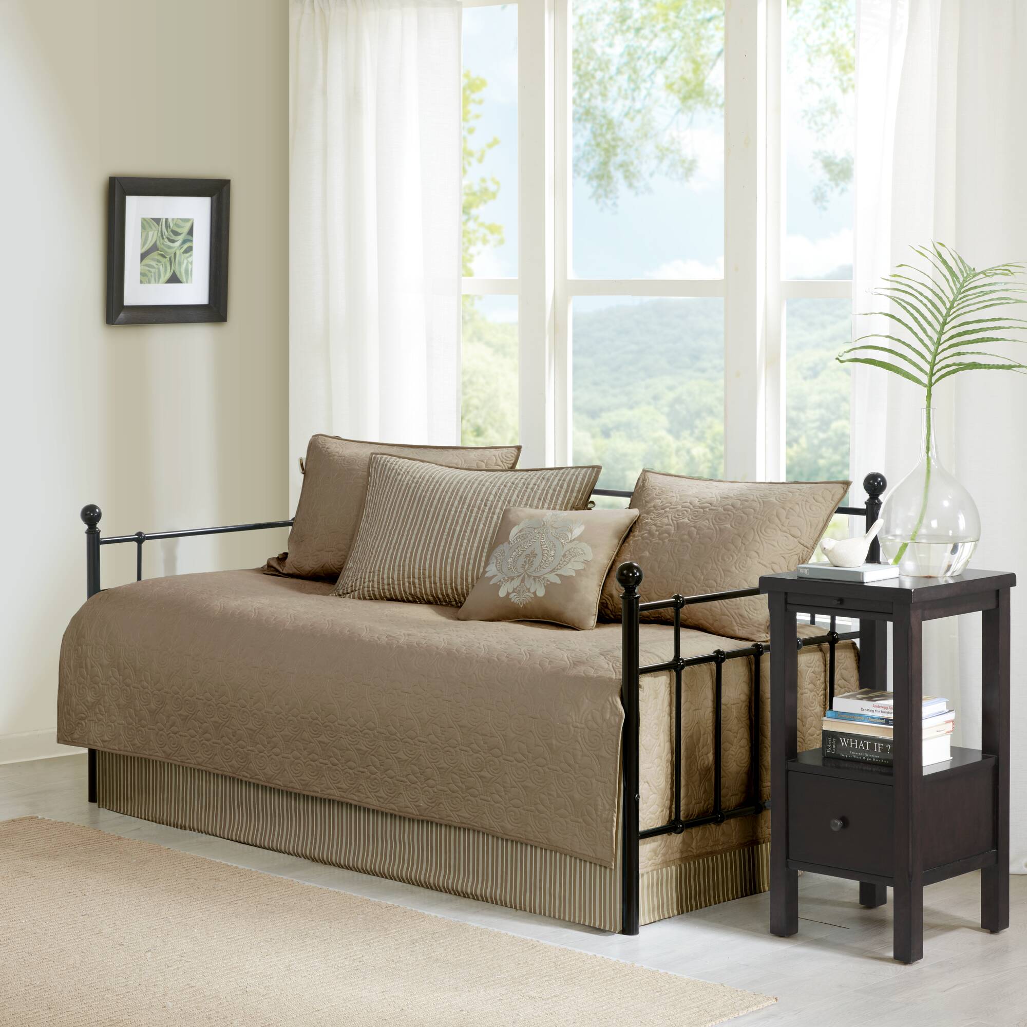 khaki-daybed