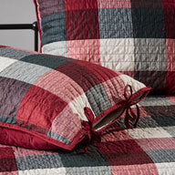 red-daybed