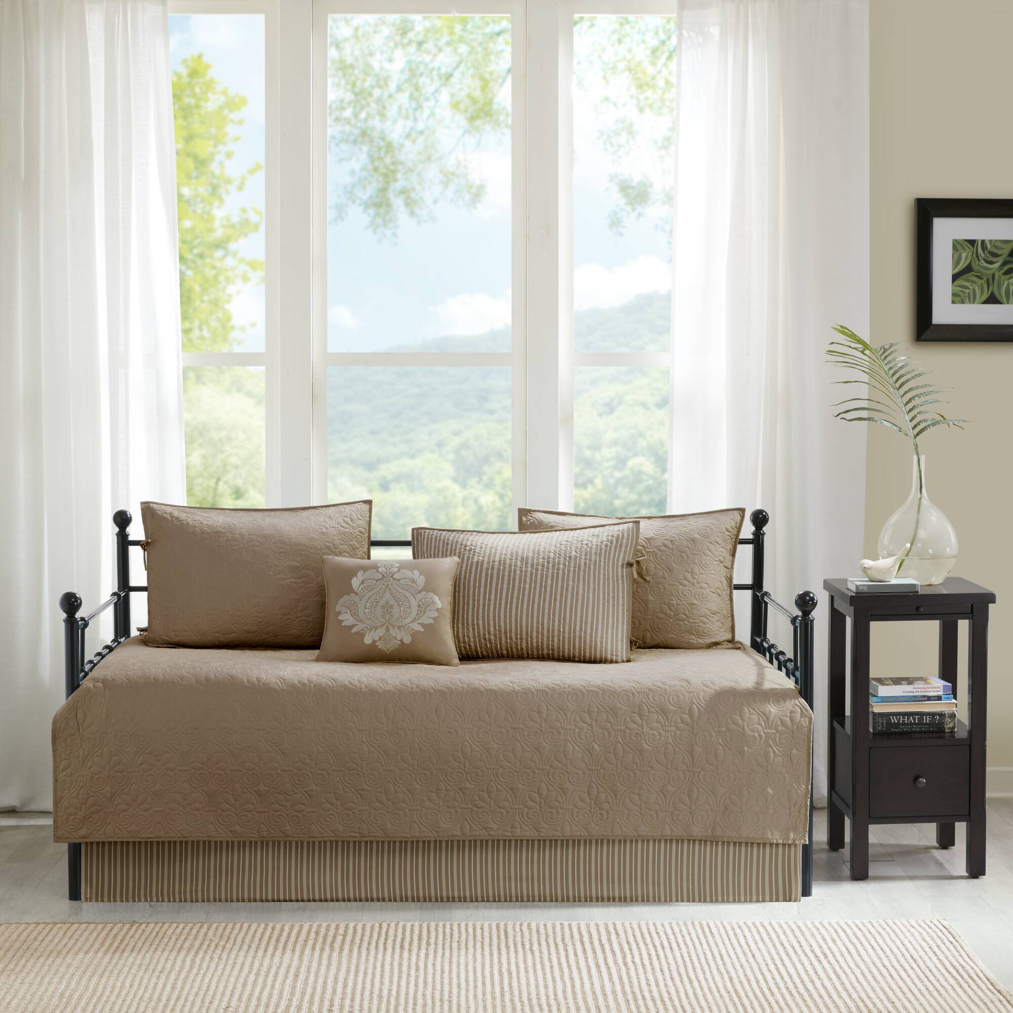 khaki-daybed