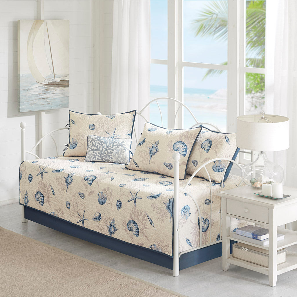 blue-daybed