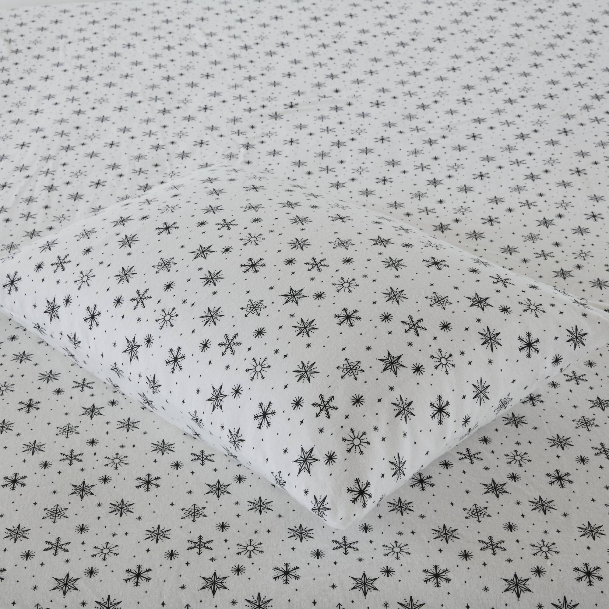 black snowflakes-cal king,black snowflakes-queen,black snowflakes-full,black snowflakes-king,black snowflakes-twin,black snowflakes-twin xl