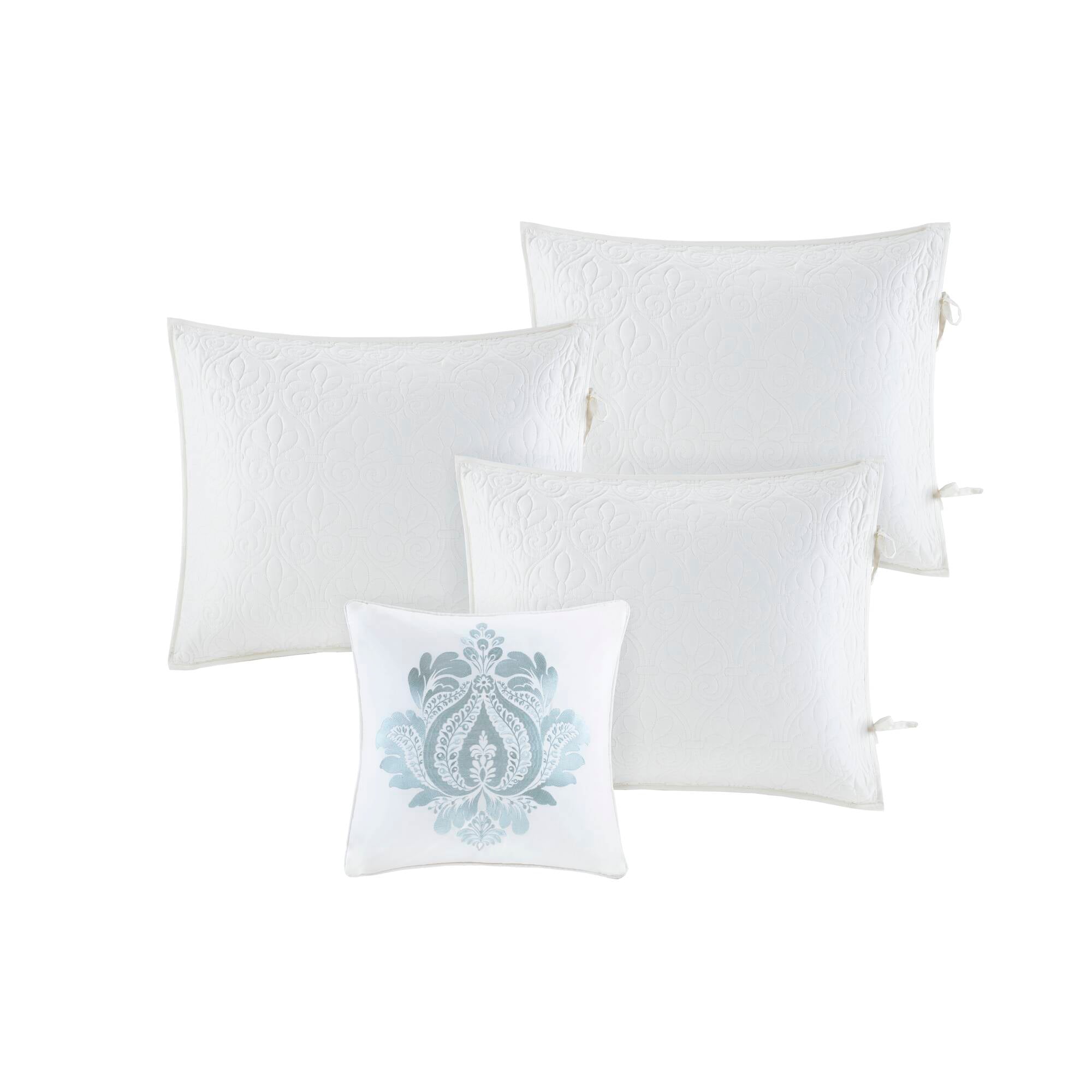 white-daybed