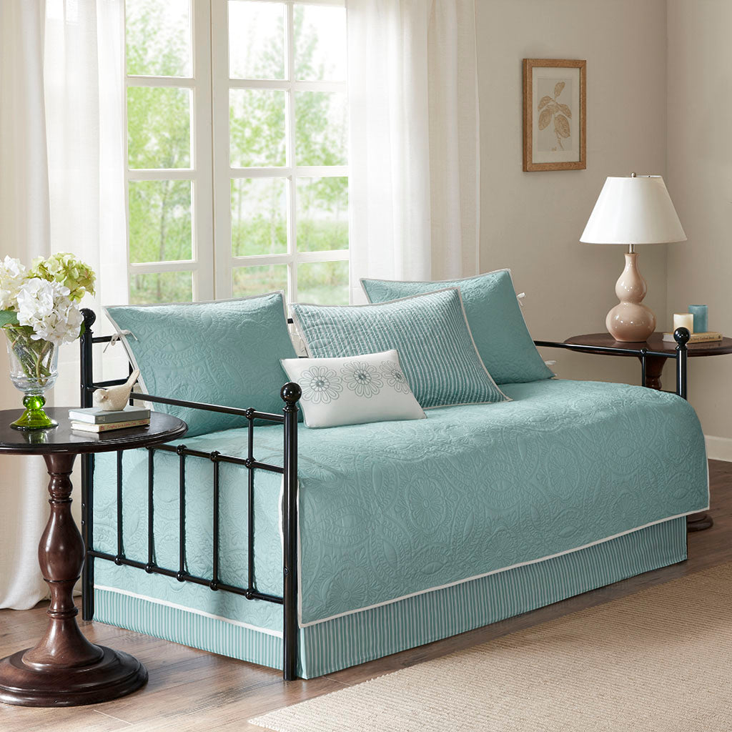 blue-daybed