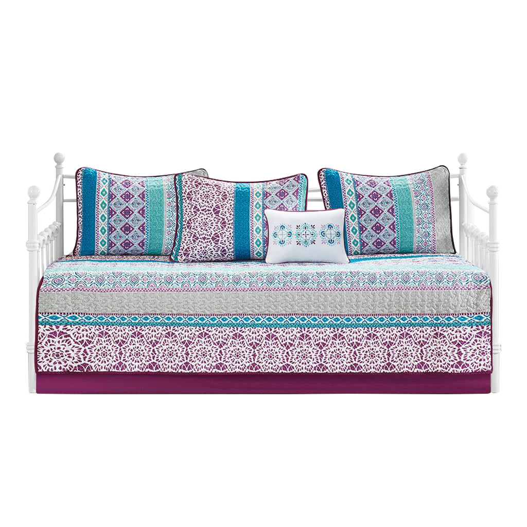 purple-daybed