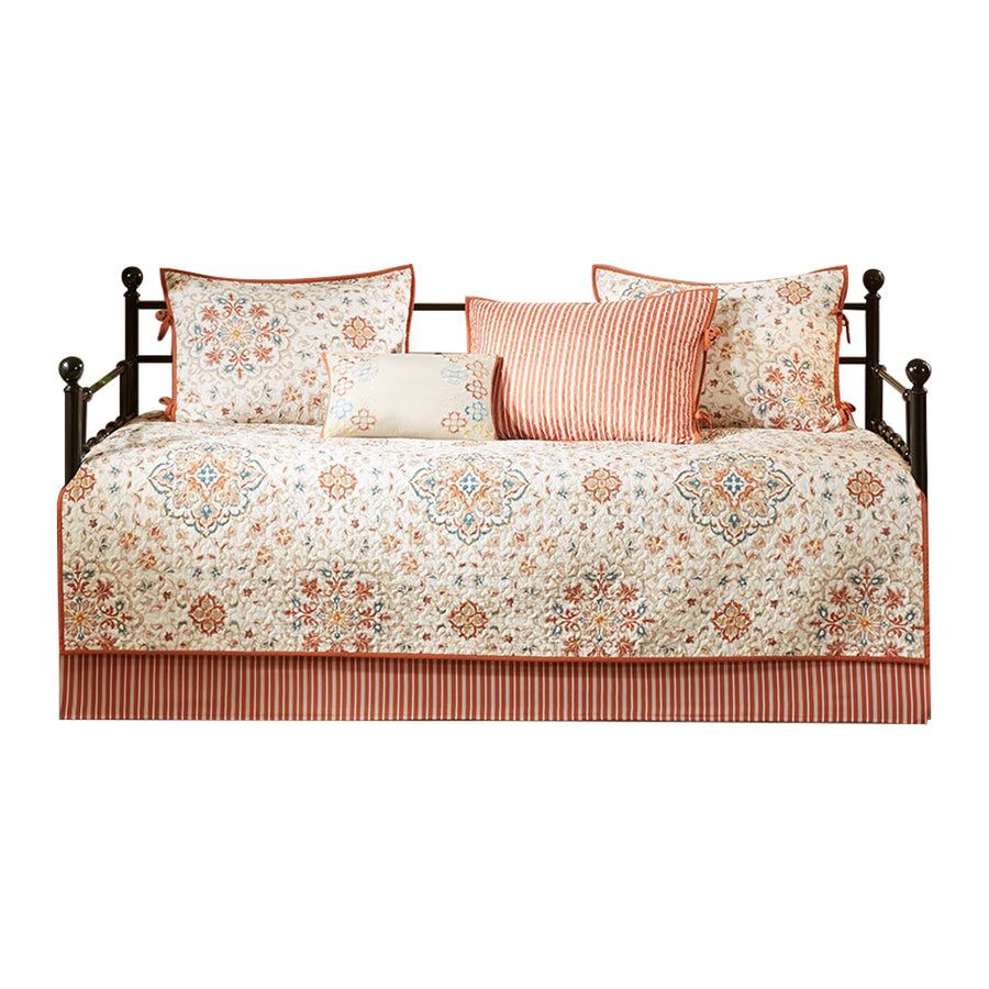 ivory-daybed