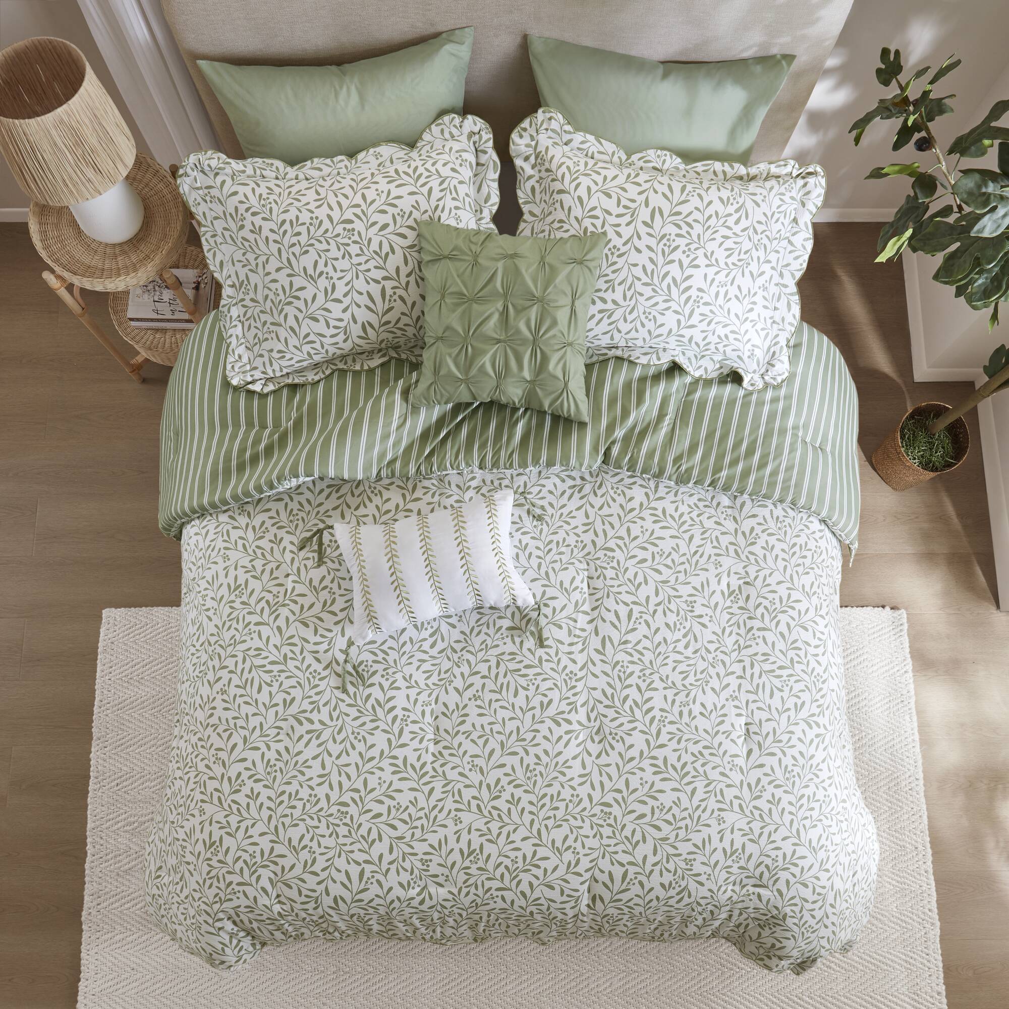 sage green-queen,sage green-king