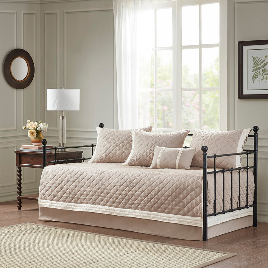 khaki-daybed