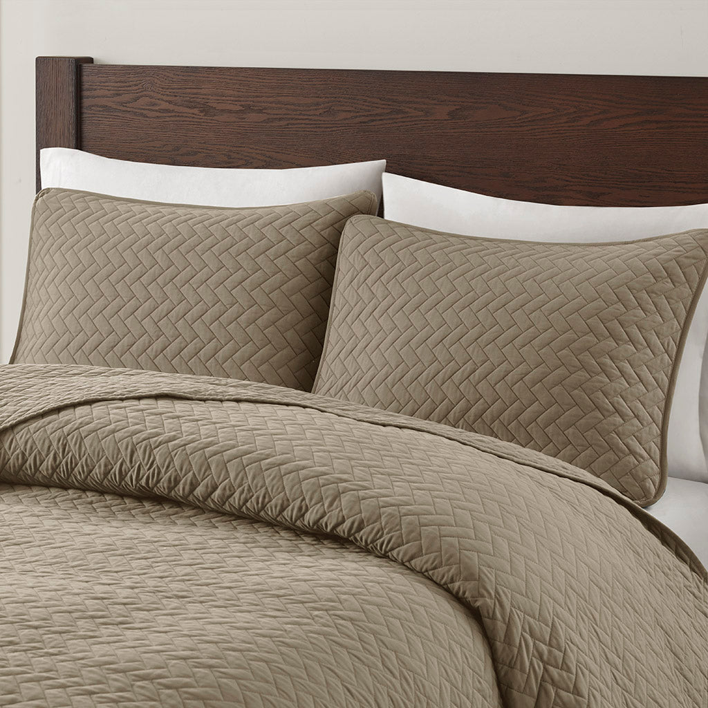 taupe-queen,taupe-king